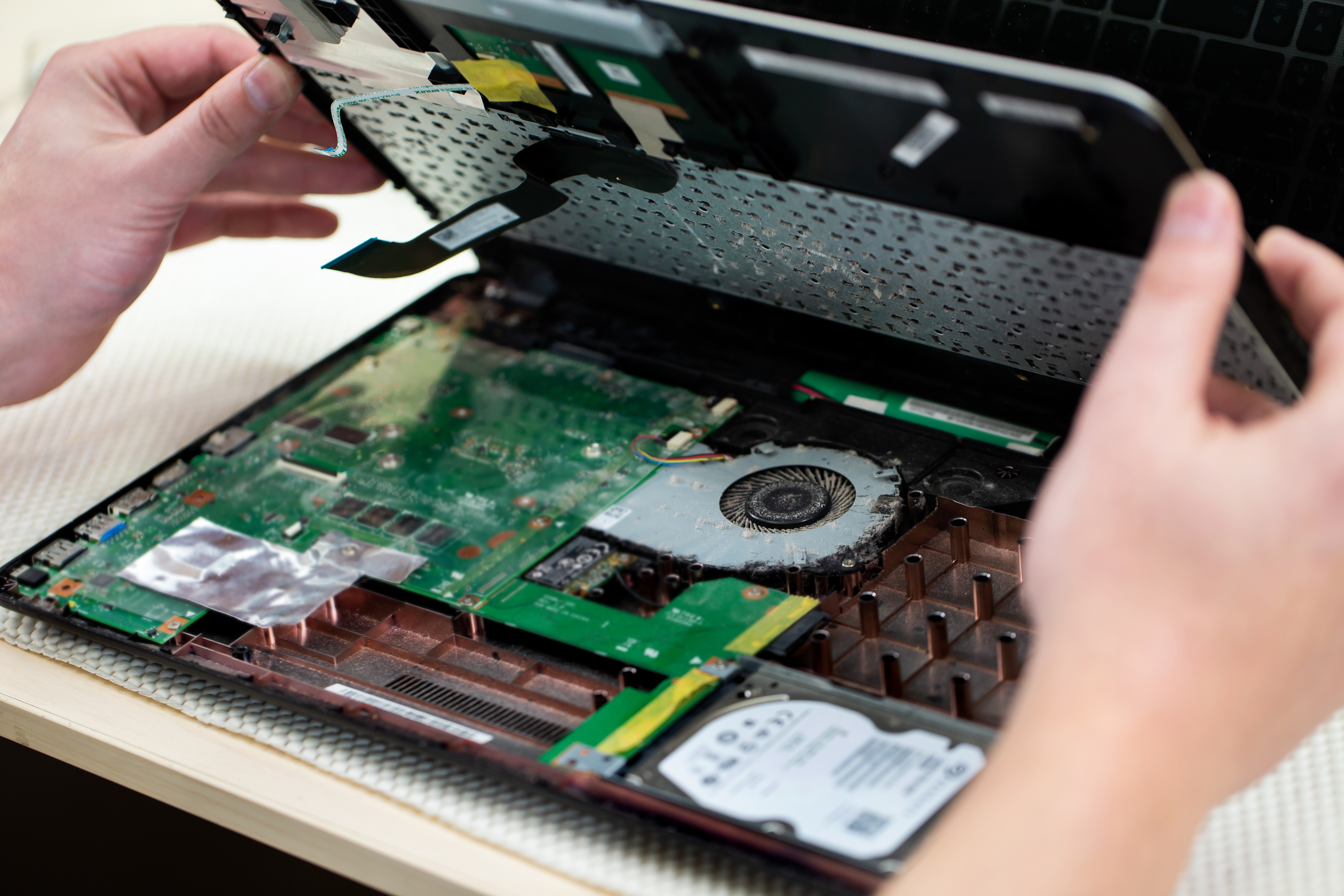 Laptop and MacBook repair service for Fulham customers in South West London
