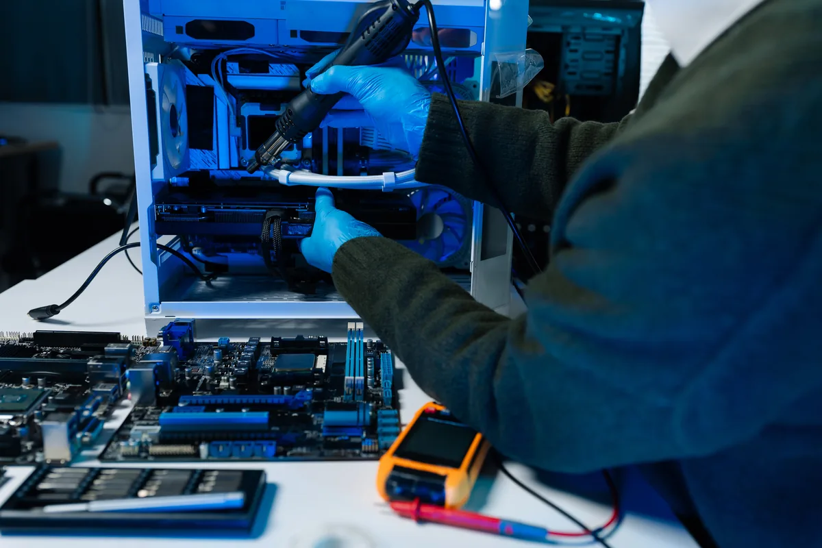 Hands-on internal hardware repair for no-power laptop diagnostics