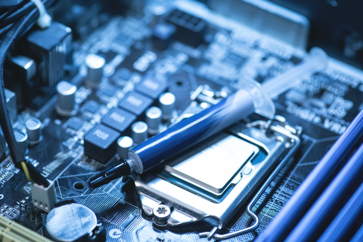 Applying thermal compound during preventive PC maintenance